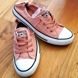 Converse low profile sneakers mauve color